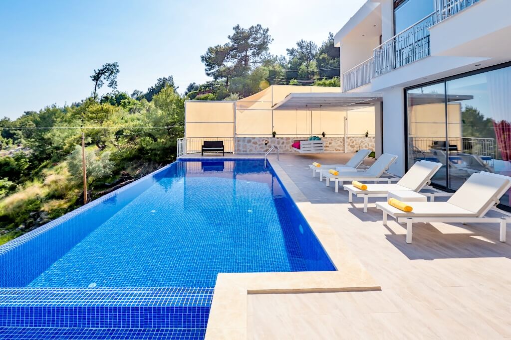 Sezonluk kiralık villa! A'dan Z'ye tüm eşyaları olan villamız sezonluk kiralıktır