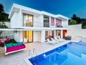 Sezonluk kiralık villa! A'dan Z'ye tüm eşyaları olan villamız sezonluk kiralıktır